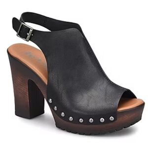 Korks Womens Studded Black Leather